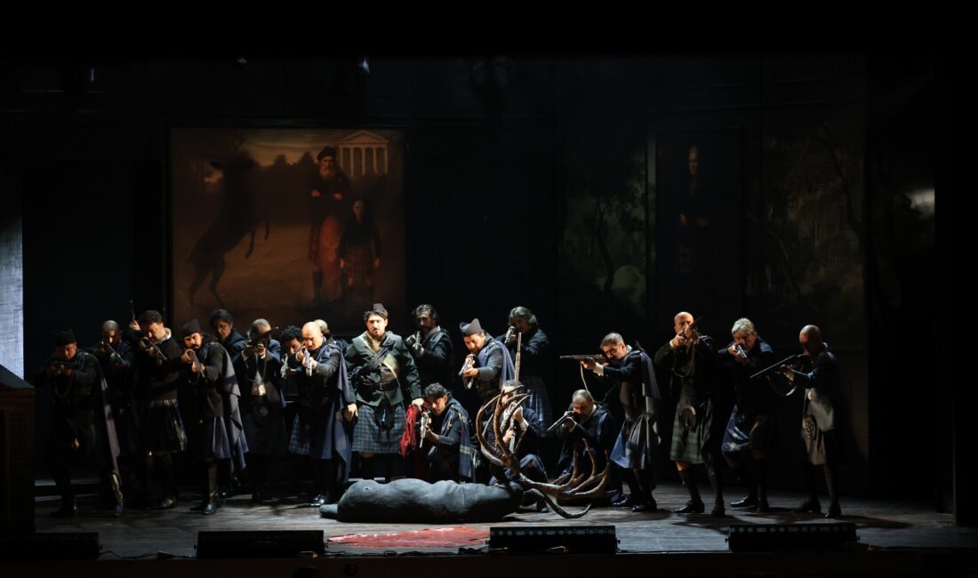 Romantik dönemin en etkileyici operalarından biri olan bu muhteşem eser, Mersin Kültür Merkezi Opera Sahnesi’nde sanatseverlerle buluşacak Mersin Devlet Opera ve