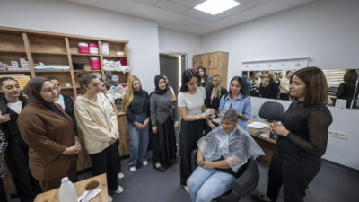 BÜYÜKŞEHİR’İN MESLEKİ KURSLARI VATANDAŞLARI HAYALLERİNE KAVUŞTURUYOR