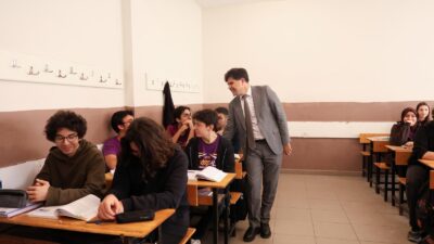 ÖZDEMİRCİ, BORSA İSTANBUL ŞEHİT UMUT SAMİ ŞENSOY ANADOLU LİSESİ İLE ŞEHİT MESUT ÇİFTÇİ ORTAOKULUNU ZİYARET ETTİ