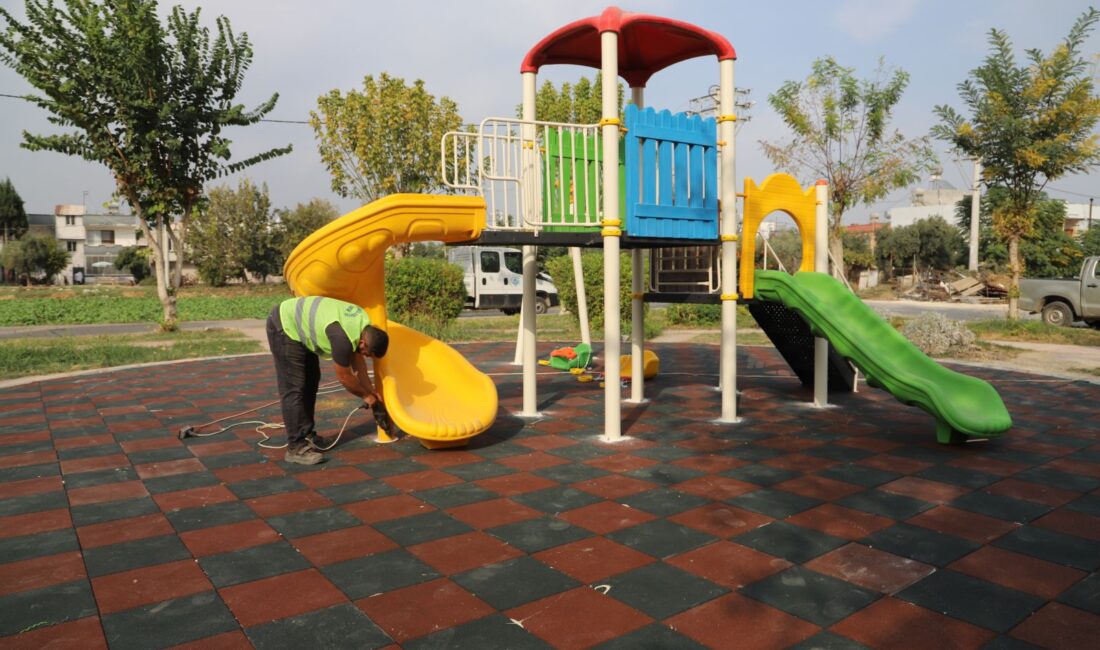 Akdeniz’in Parklarında Yenileme Çalışmaları Devam Ediyor Akdeniz Belediyesi; vatandaşların dinlenmek,