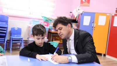 ÖZDEMİRCİ’DEN TOROSLAR İLÇESİNDE KAPSAMLI OKUL ZİYARETLERİ