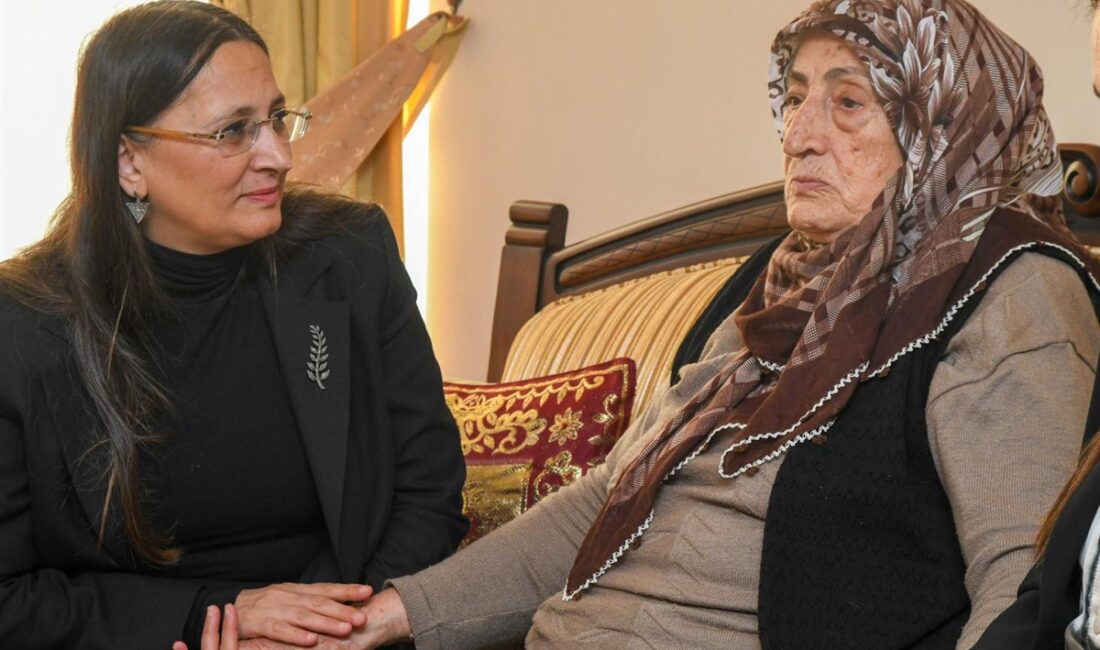 DUDU İREM TOROS, ŞEHİT POLİS MEMURU SEFER YAVUZYOLCU’NUN EŞİNİ ZİYARET ETTİ Mersin Valisi Atilla Toros’un