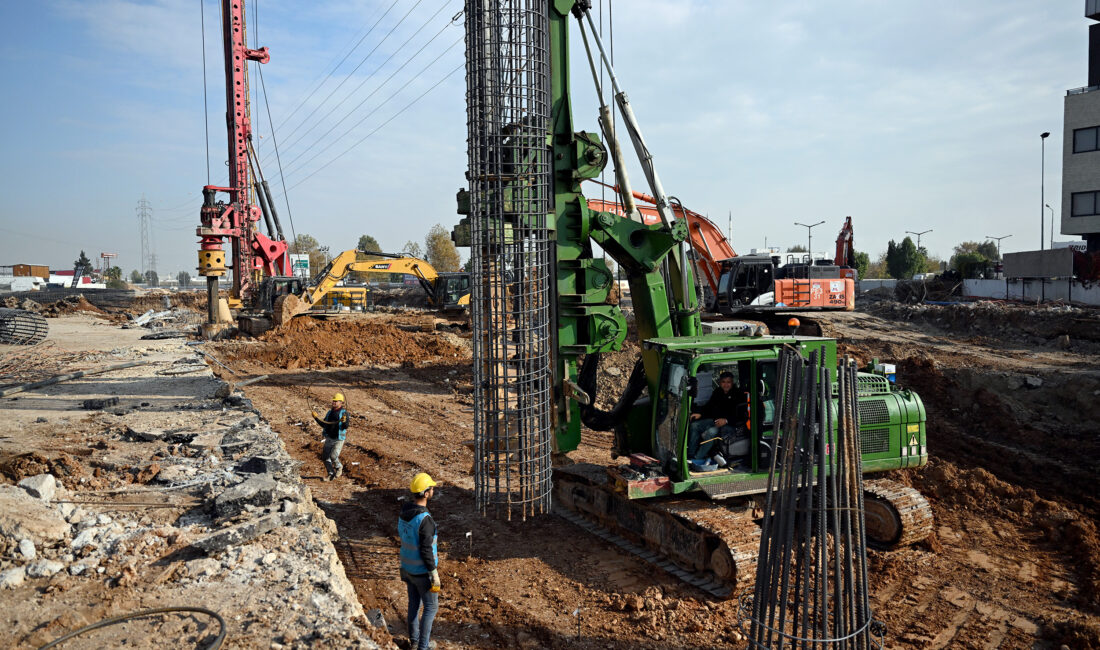 BÜYÜKŞEHİR, HAL KATLI KAVŞAĞI İLE BÖLGENİN LOJİSTİK YÜKÜNÜ HAFİFLETECEK Mersin Büyükşehir Belediyesi Yol