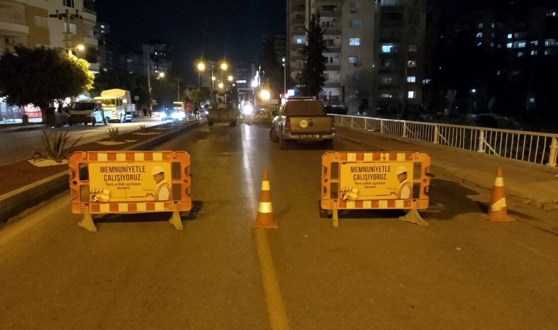 BÜYÜKŞEHİR’DEN GECE MESAİSİ: CENGİZ TOPEL CADDESİ, MEZİTLİ DERESİ’NİN ÜSTÜNDE BULUNAN KÖPRÜDE TAHKİMAT ÇALIŞMASI TAMAMLANDI Mersin Büyükşehir Belediyesi, kentte