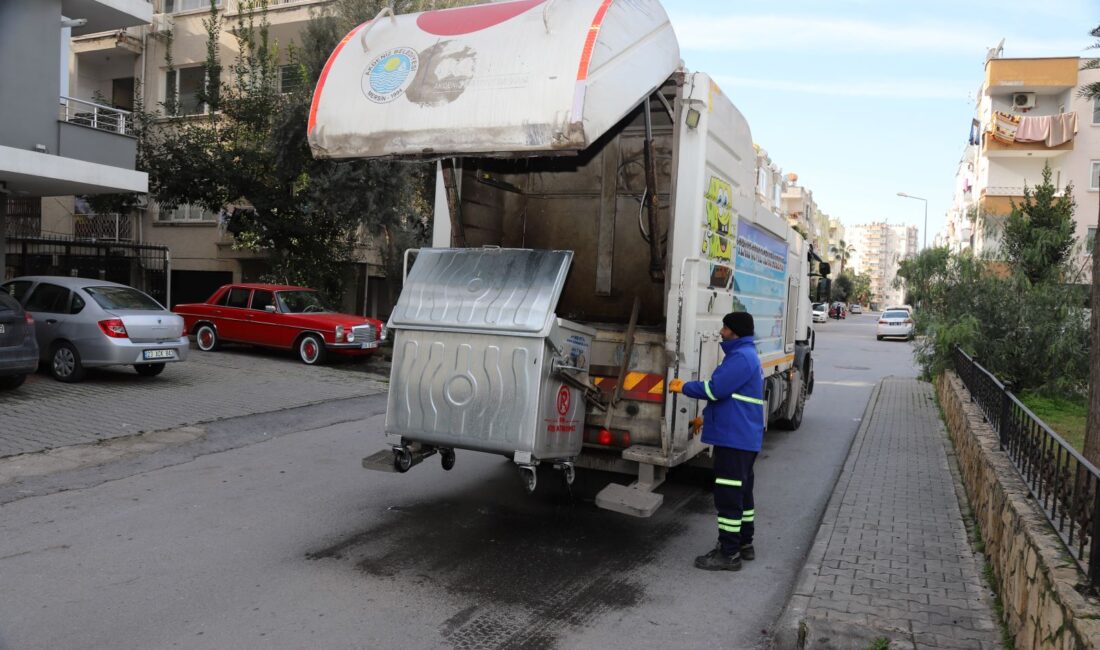 AKDENİZ’DE 8 BİN 500 KONTEYNER PERİYODİK OLARAK YIKANIP DEZENFEKTE EDİLİYOR Mersin’in Akdeniz ilçesinde halk
