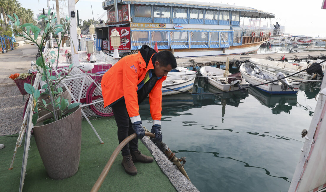 BÜYÜKŞEHİR 2019’DAN BU YANA 25 BİN METREKÜP TEKNE ATIĞI TOPLADI Mersin Büyükşehir Belediyesi Çevre