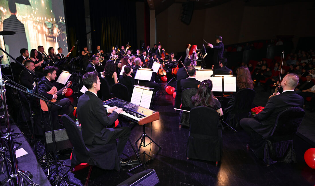 AJDA PEKKAN ŞARKILARI, BÜYÜKŞEHİR KENT ORKESTRASIYLA YENİDEN HAYAT BULDU Mersin Büyükşehir Belediyesi kültür, Sanat