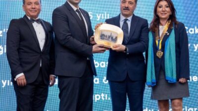 Yenişehir’in eğitim devrimi ödülle taçlandı Mersin Yenişehir Belediye Başkanı Abdullah