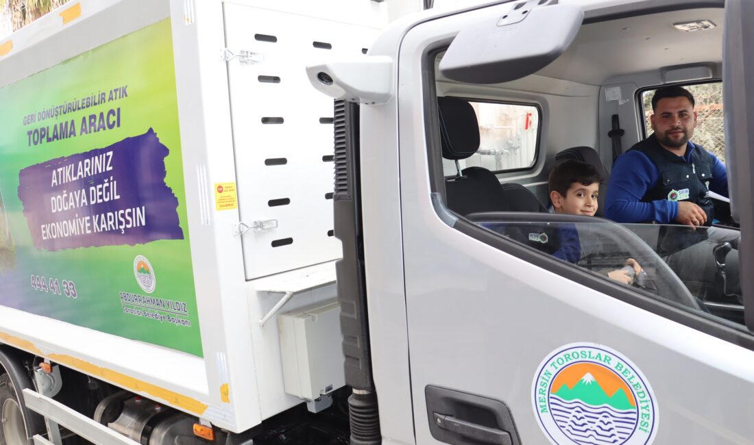 TOROSLAR’DA MİNİK MİRAÇ’IN ÇÖP KAMYONUNA BİNME HAYALİ GERÇEKLEŞTİ