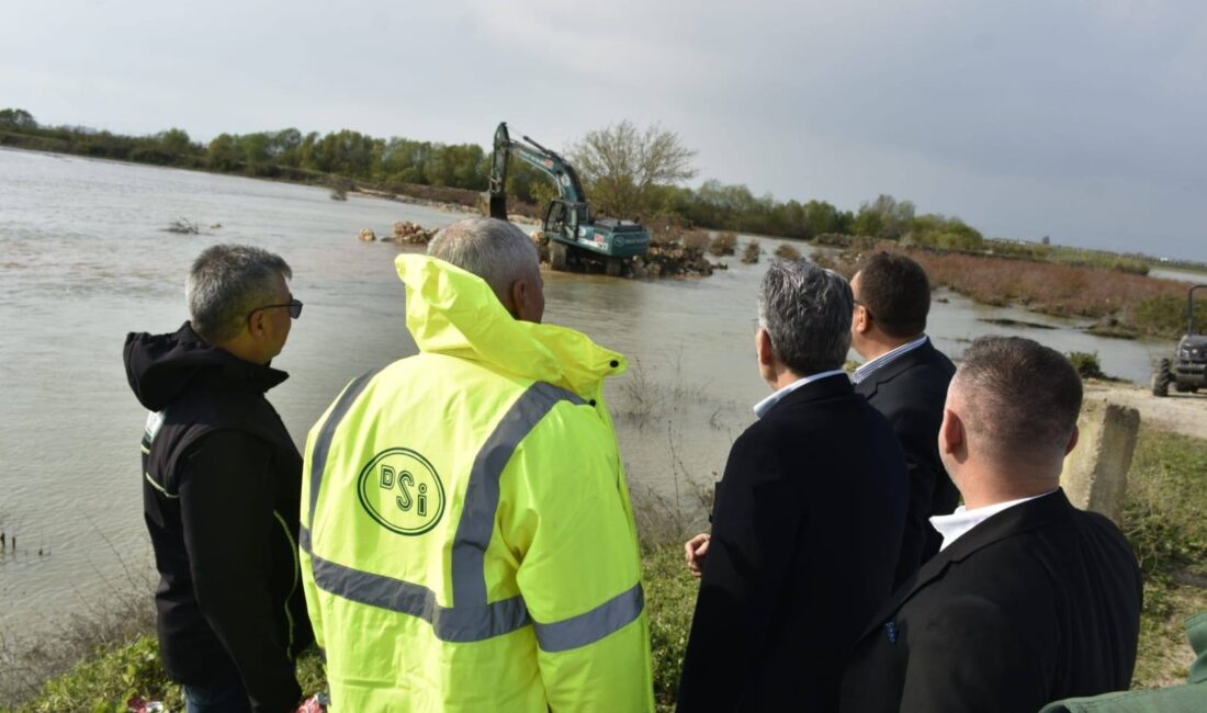 MİLLETVEKİLİ UYSAL, YAĞIŞ FELAKETİ YAŞANAN MAHALLELERDE İNCELEMELER GERÇEKLEŞTİRDİ Milliyetçi Hareket Partisi Mersin