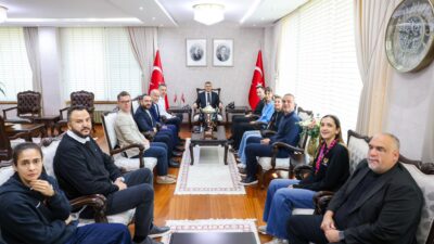 Mersin Valisi Atilla Toros, Çimsa ÇBK Mersin heyetini kabul etti Mersin Valisi Atilla Toros, Çimsa