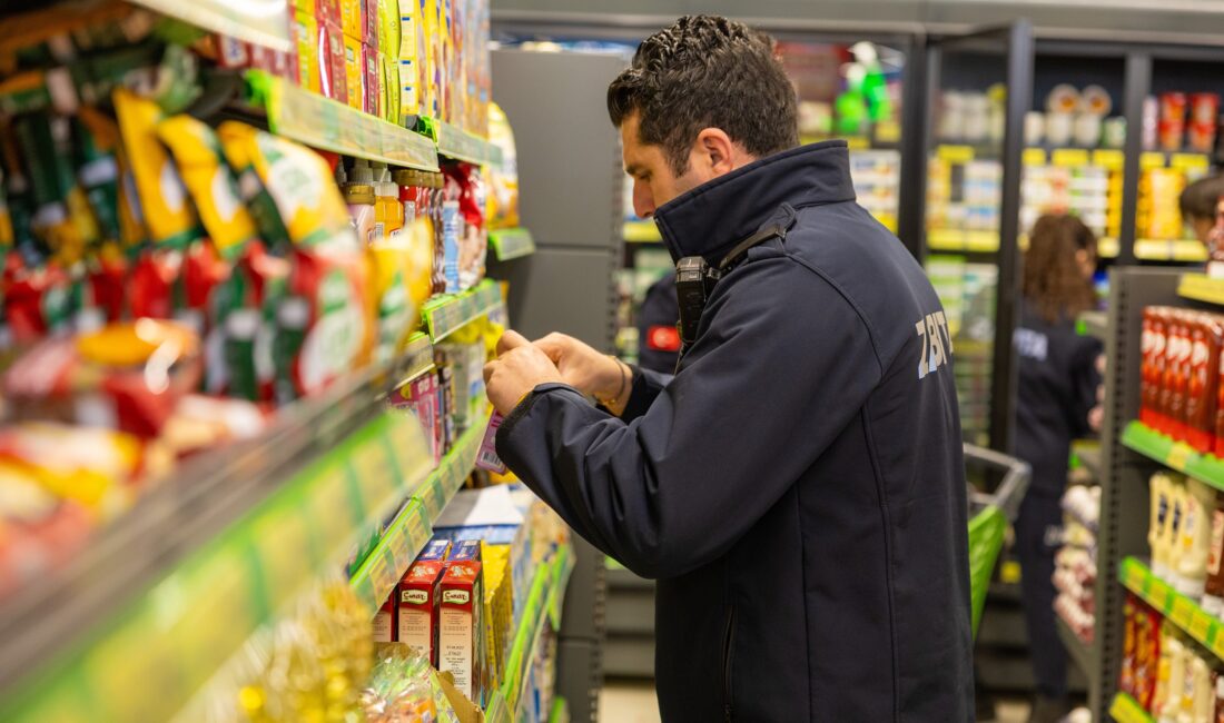 MEZİTLİ BELEDİYESİ’NDEN GIDA GÜVENLİĞİ DENETİMİ: SAĞLIĞI TEHDİT EDEN ÜRÜNLERE GEÇİT YOK Mezitli Belediyesi, halk sağlığını