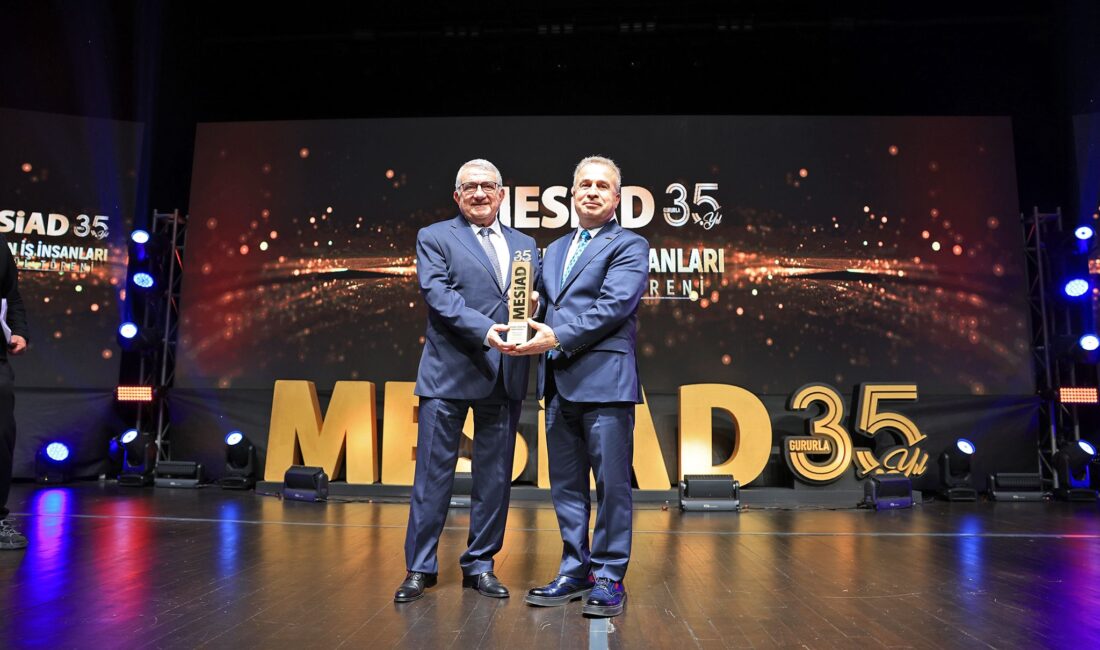 MESİAD’dan Özdemir’e Anlamlı Onur Ödülü Mersin Sanayicileri ve İş İnsanları
