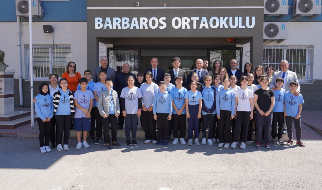 ÖZDEMİRCİ, YENİŞEHİR BARBAROS ORTAOKULUNU ZİYARET ETTİ İl Millî Eğitim Müdürü Muhammed