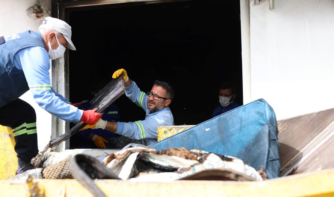 Güneş Mahallesi’nde Yangının İzleri Siliniyor: Belediye Ekiplerinden Anlamlı Müdahale Akdeniz Belediyesi, Güneş Mahallesi’nde