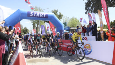 MERSİN BÜYÜKŞEHİR’İN DÜZENLEDİĞİ 8. TOUR OF MERSİN ULUSLARARASI BİSİKLET TURU ANAMUR’DA START VERDİ Mersin Büyükşehir Belediyesi öncülüğünde düzenlenen ‘8.