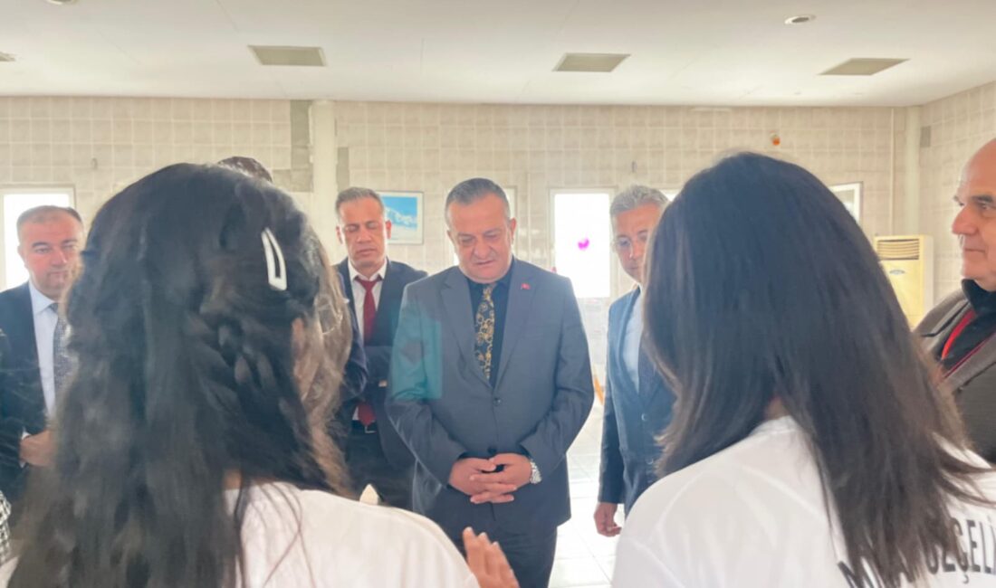 GENÇ MUCİTLER GELECEĞİ TASARLIYOR Genç zihinleri bilimsel araştırmaya