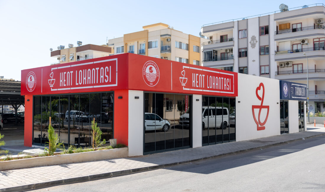 Yenişehir’de dayanışma sofrası Mersin Yenişehir Belediyesi, ekonomik zorlukların