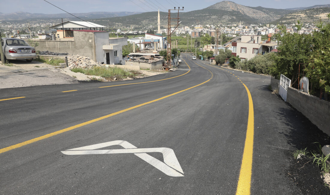 SARICALAR MAHALLESİ SAKİNLERİ KONFORLU VE GÜVENLİ YOLA KAVUŞTU Mersin Büyükşehir Belediyesi Yol Yapım
