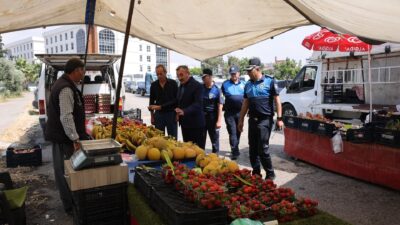 Akdeniz Belediyesi Zabıta Müdürlüğü ekipleri,