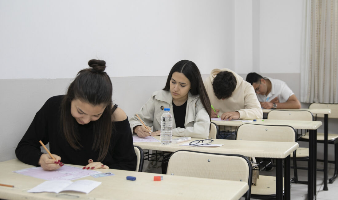 MERSİN BÜYÜKŞEHİR’DEN YKS ÖNCESİ ÖĞRENCİLERE PSİKOLOJİK VE AKADEMİK DESTEK Mersin Büyükşehir Belediyesi, eğitim alanındaki