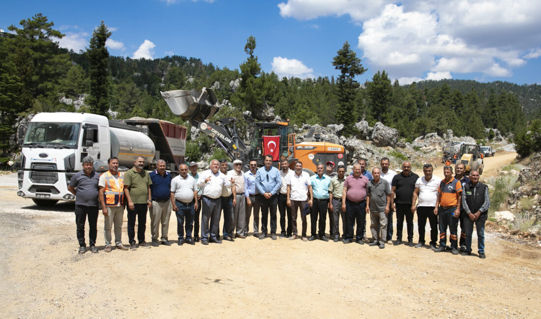 GÜLNAR YOL AĞINDA MERSİN BÜYÜKŞEHİR İLE YENİ BİR SAYFA AÇILIYOR Gülnar’da ulaşım ağında önemli