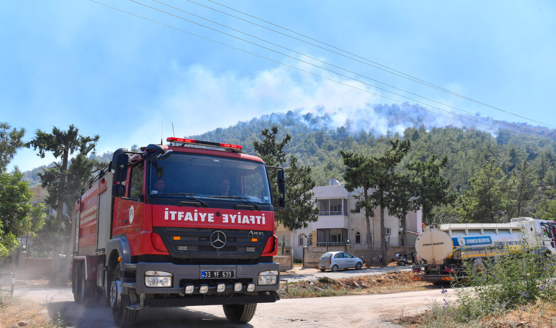 MERSİN BÜYÜKŞEHİR İTFAİYESİ AYDINCIK’TA ÇIKAN YANGINA MÜDAHALE ETMEYİ SÜRDÜRÜYOR Mersin Büyükşehir Belediyesi İtfaiye Dairesi