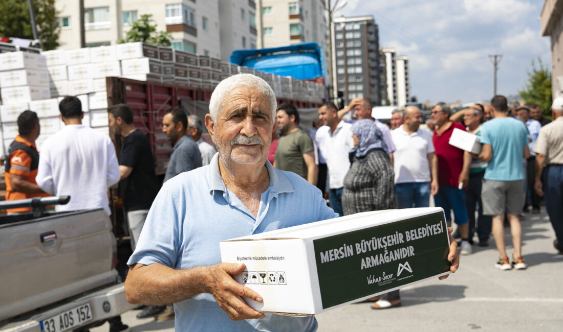 BÜYÜKŞEHİR ÜRETİCİLERİN YANINDA OLMAYA DEVAM EDİYOR Mersin Büyükşehir Belediyesi üreticilere her