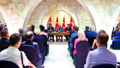 Mersin Valisi Atilla Toros’un himayelerinde,