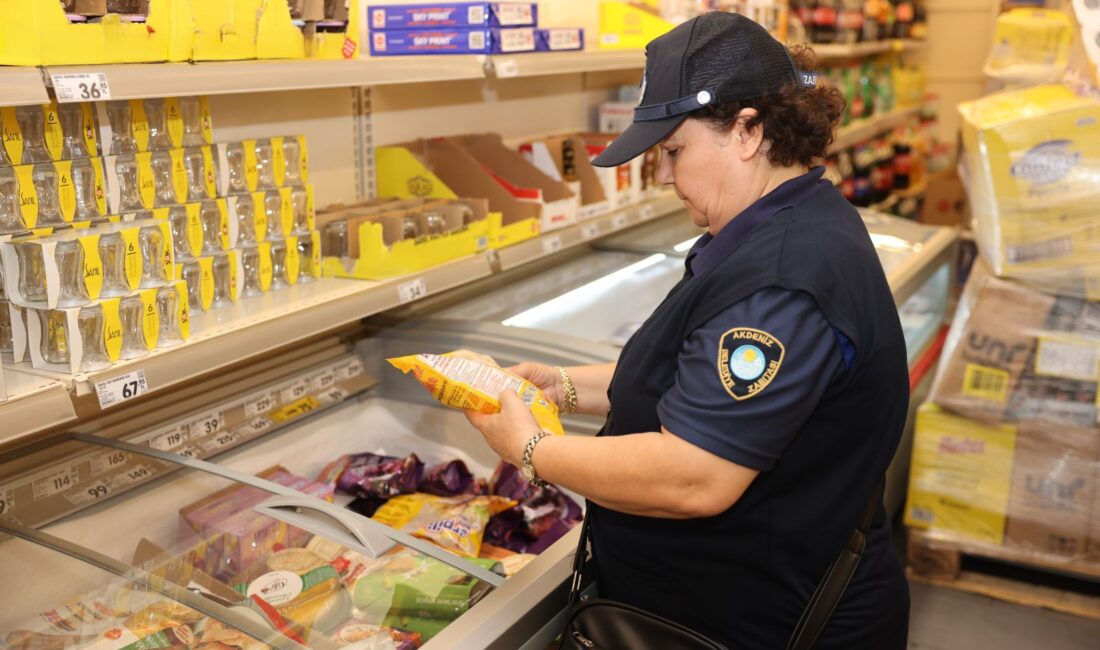 ZABITA EKİPLERİ MARKETLERİ DENETLEDİ Akdeniz Belediyesi Zabıta Müdürlüğü