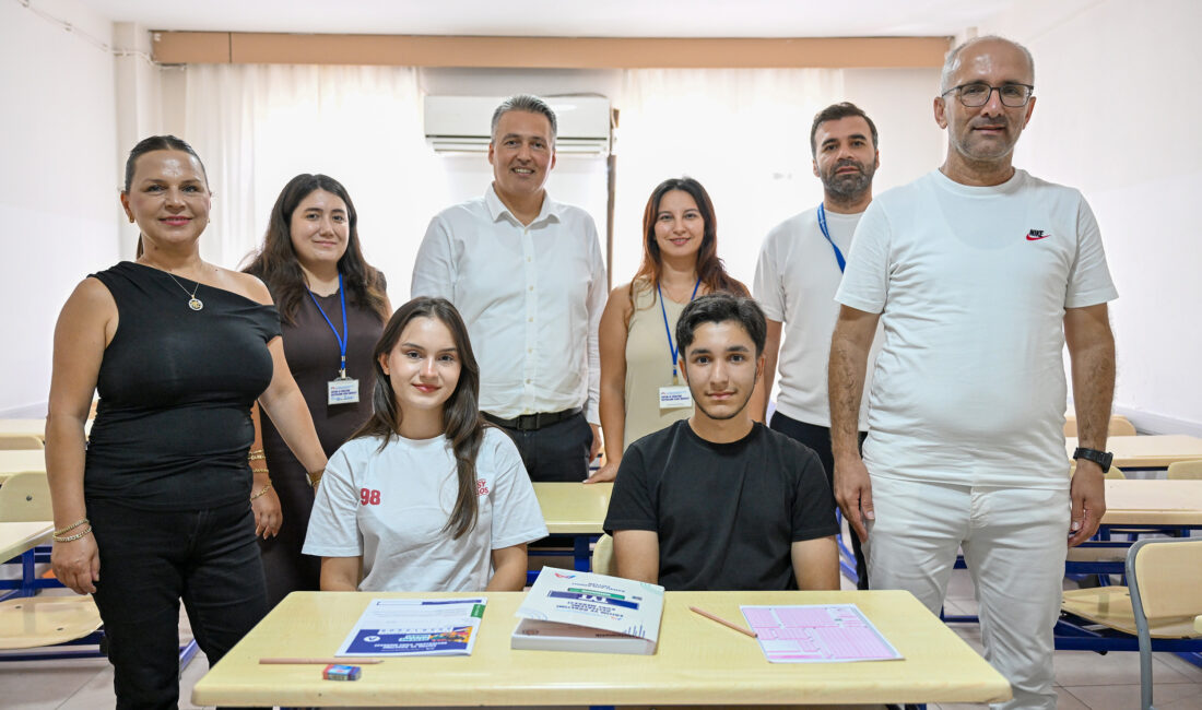 BÜYÜKŞEHİR KURS MERKEZİ ÖĞRENCİLERİ YIL BOYU VERDİKLERİ EMEKLERİNİN KARŞILIKLARINI ALDI Mersinli gençlerin başarısına ve