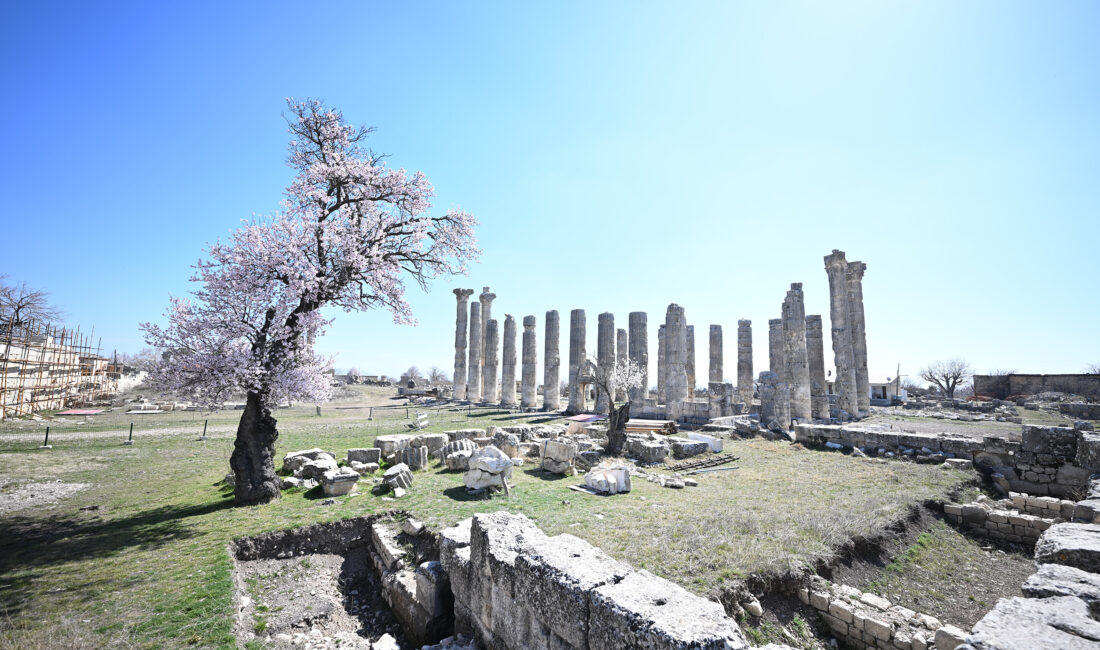 BÜYÜKŞEHİR İLE UZUNCABURÇ TURİSTLERİN YENİ GÖZDESİ OLUYOR Ören yerleriyle ziyaretçileri kendine