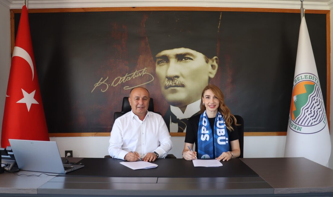 TOROSLAR’IN KADIN VOLEYBOL TAKIMI YENİ SEZONA HAZIR Toroslar Belediyesi Spor Kulübü
