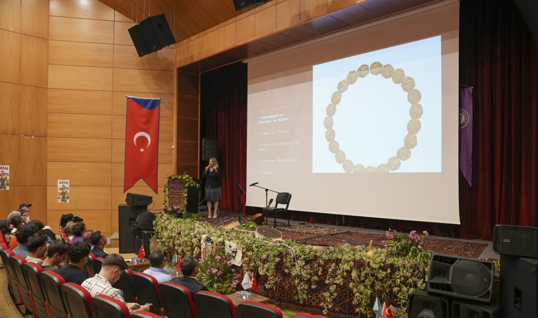 ‘9. ULUSLARARASI GÜLNAR BİLİM VE KÜLTÜR ETKİNLİKLERİ’ BAŞLADI Mersin Büyükşehir Belediyesi ve
