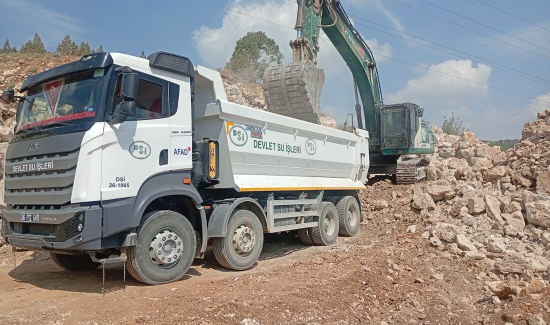 MERSİN’DE SEL VE TAŞKIN RİSKİNE KARŞI ÇALIŞMALAR SÜRÜYOR İlimizde sel ve taşkın risklerinin