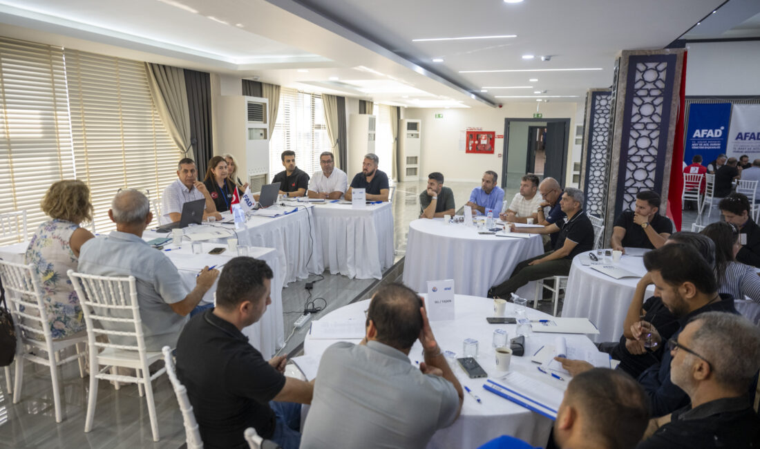 BÜYÜKŞEHİR, 2027-2031 DÖNEMİNE YÖNELİK ‘MERSİN İL AFET RİSK AZALTMA PLANI ÇALIŞTAYI’NA KATILDI Mersin Büyükşehir Belediyesi, kentin afetlere