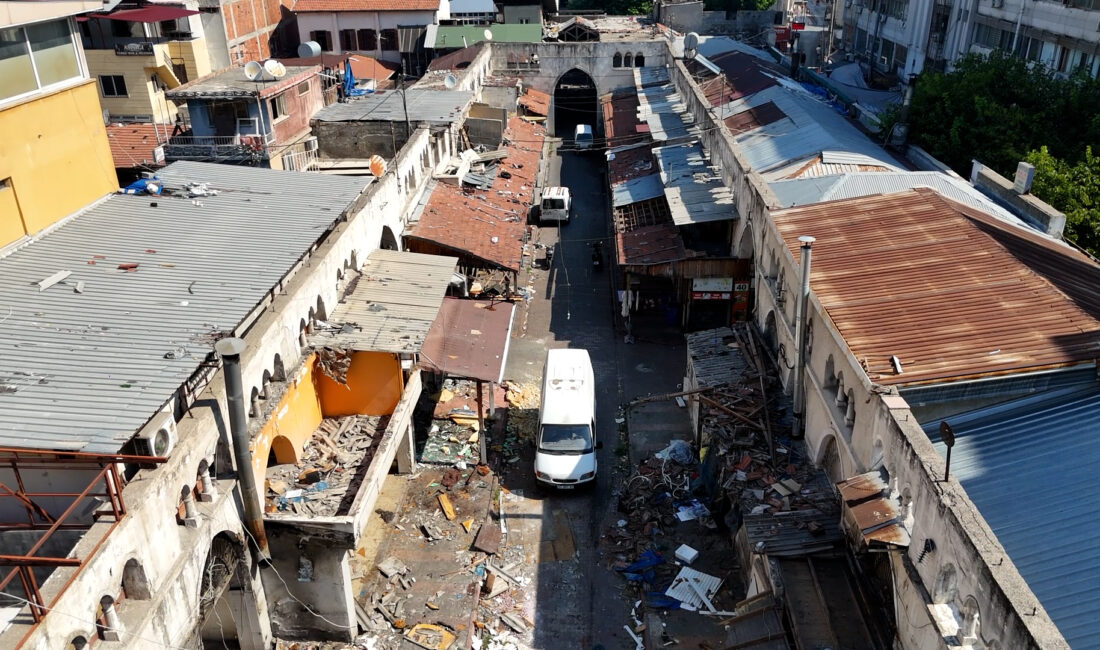 BÜYÜKŞEHİR’DEN KENT TARİHİNİ KORUYAN BİR RESTORASYON ÇALIŞMASI DAHA… Mersin’in kent hafızasında önemli
