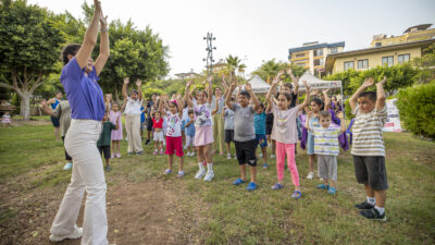 Kentin dört bir yanındaki çocukları