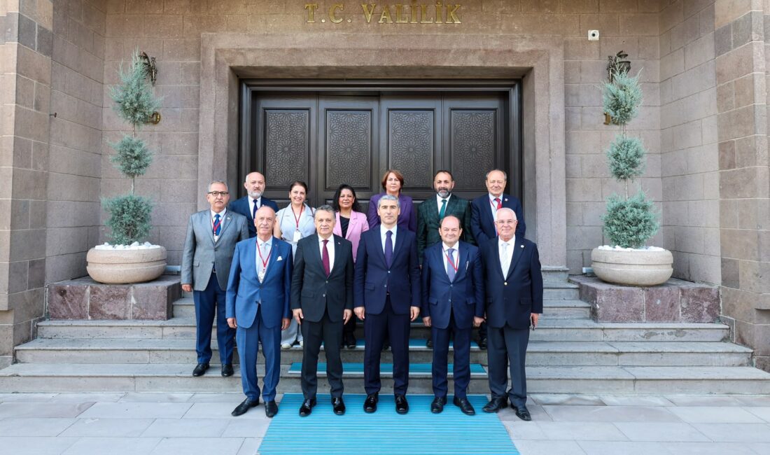 “GAZETENİN OLMADIĞI BİR MEDYA MÜMKÜN DEĞİL” “GAZETENİN OLMADIĞI BİR MEDYA MÜMKÜN DEĞİL”