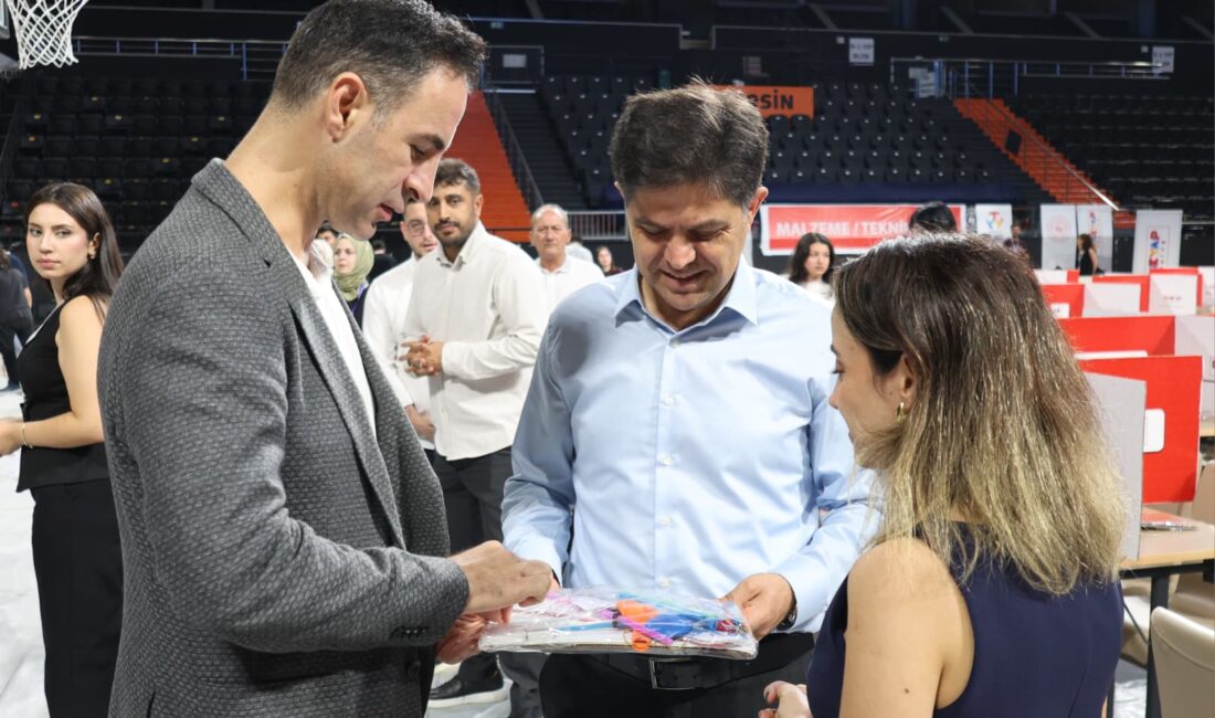 ÖZDEMİRCİ, DENEYAP TEKNOLOJİ ATÖLYELERİ UYGULAMA SINAVI ALANINI ZİYARET ETTİ