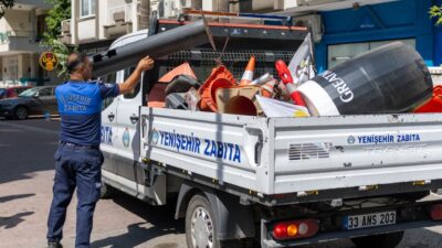 Mersin’in Yenişehir ilçesinde yayaların kaldırımları