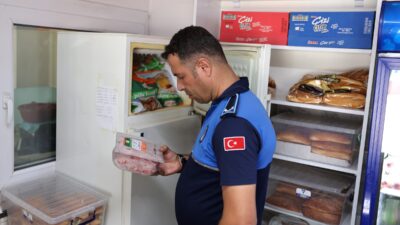 Toroslar Belediyesi Zabıta Müdürlüğü ekipleri,
