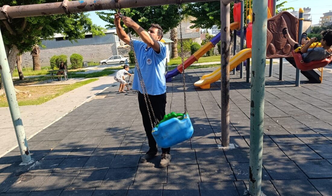 AKDENİZ’DE PARKLARIN YENİLEME ÇALIŞMALARI DEVAM EDİYOR Akdeniz Belediyesi, ilçe sakini