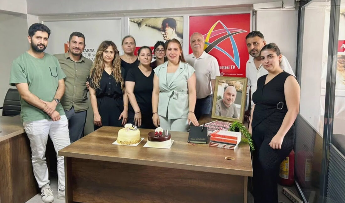 ANTAKYA GAZETESİ 60. YAYIN YILINI KUTLADI ANTAKYA GAZETESİ 60. YAYIN YILINI KUTLADI
