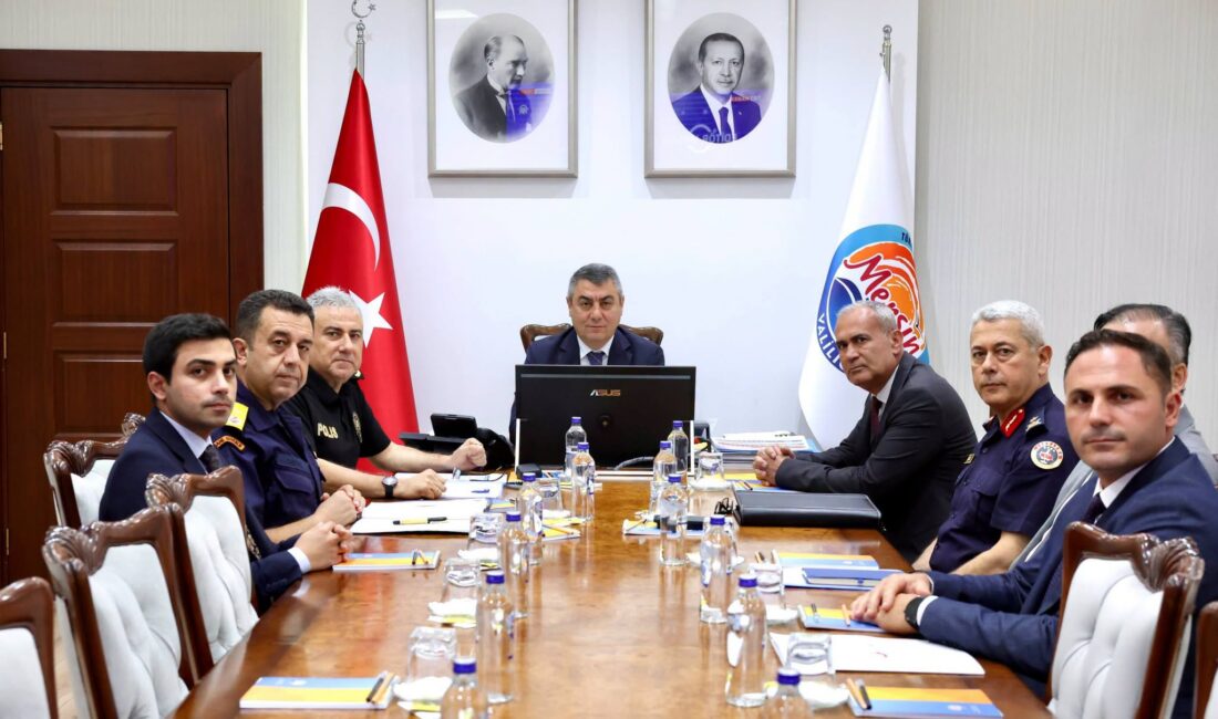 MERSİN’DE 1 HAFTADA 892 ARANAN ŞAHIS YAKALANDI Mersin Valisi Atilla Toros