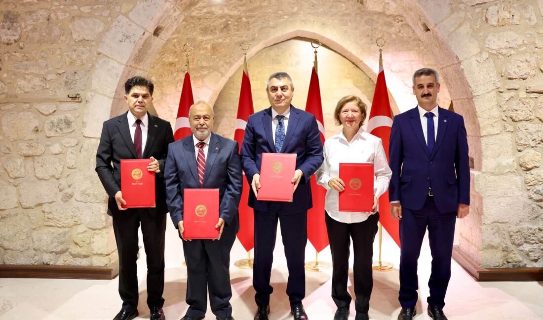 Mersin Valisi Atilla Toros’un himayesinde,