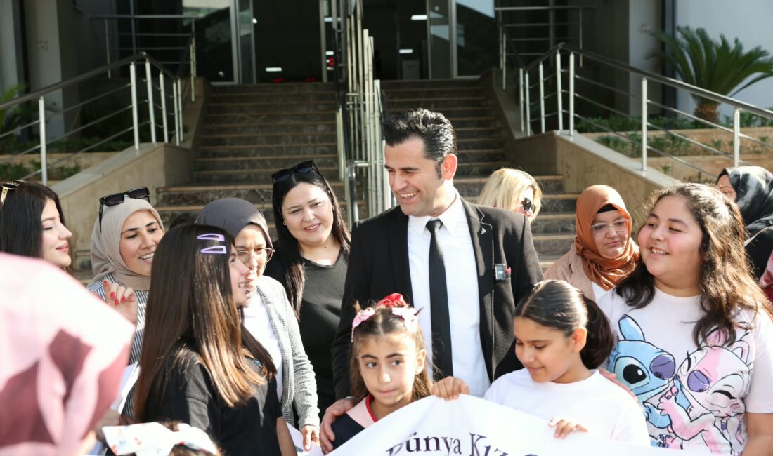 AKDENİZ BELEDİYESİNDEN ANNE-KIZLARA ÖZEL DÜNYA KIZ ÇOCUKLARI GÜNÜ ETKİNLİĞİ Akdeniz Belediyesi Kadın ve