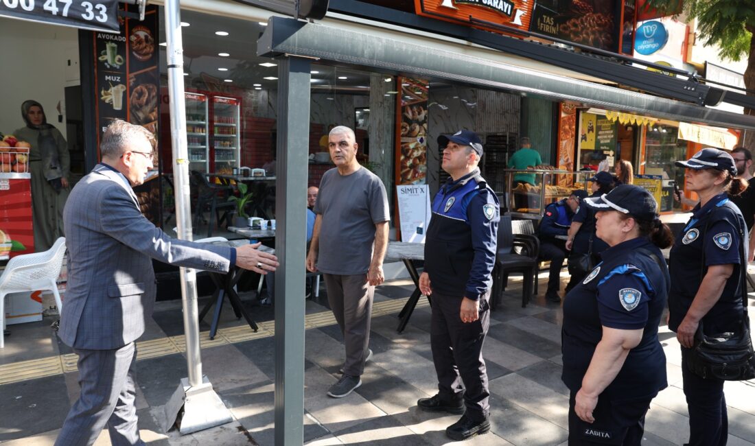 AKDENİZ ZABITASI KALDIRIM İŞGALİNE KARŞI DENETİMLERİNİ SÜRDÜRÜYOR Akdeniz Belediyesi, insan ve